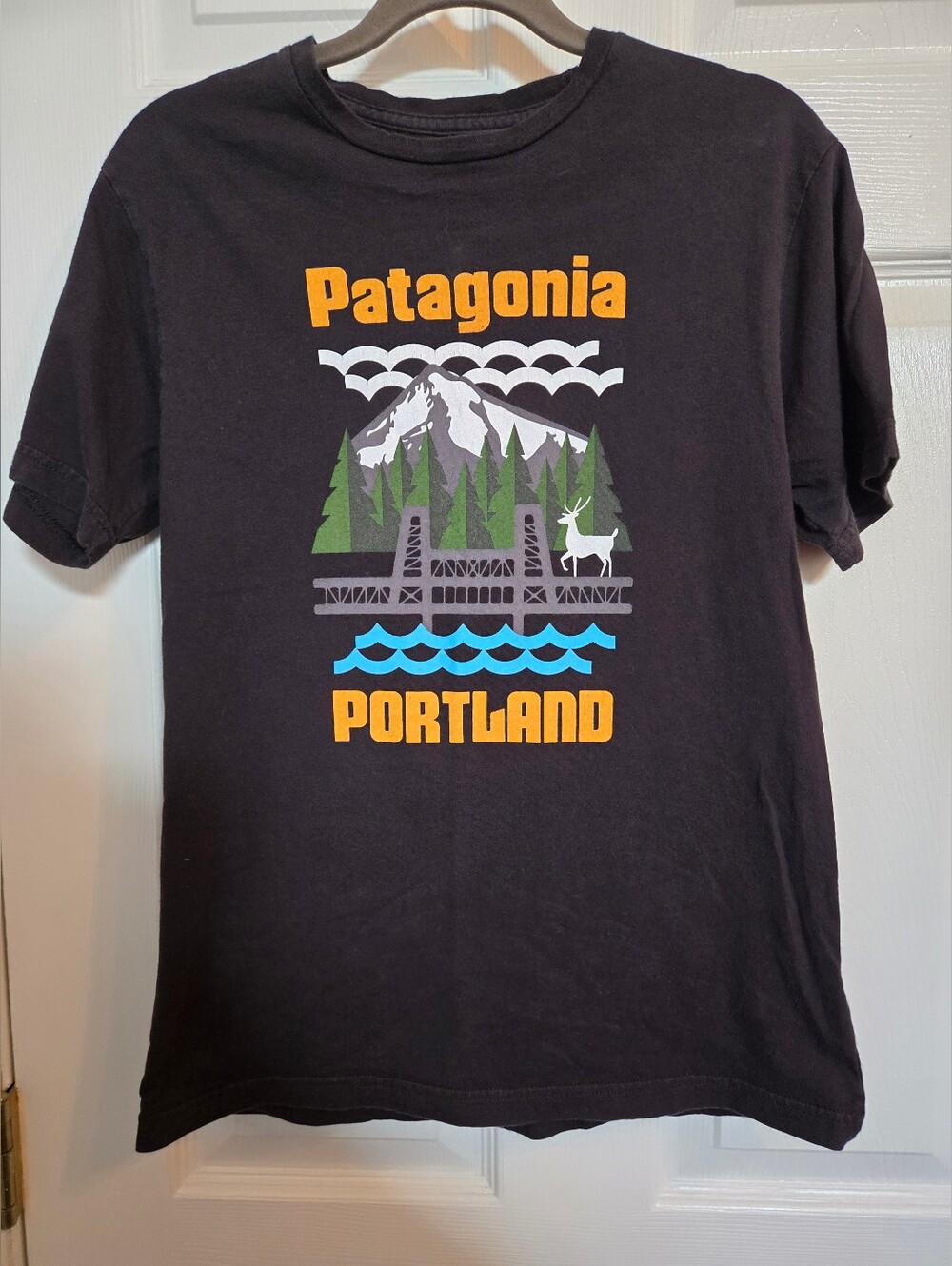Patagonia Portland Graphic T-Shirt Black Organic Cotton XS Slim Fit